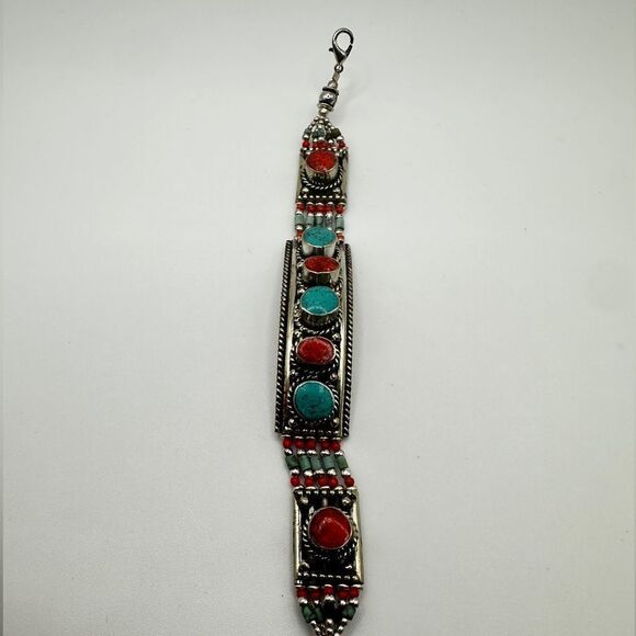 Absolutely amazing southwest style, silver plated and composite stone bracelet! - Picture 2 of 11